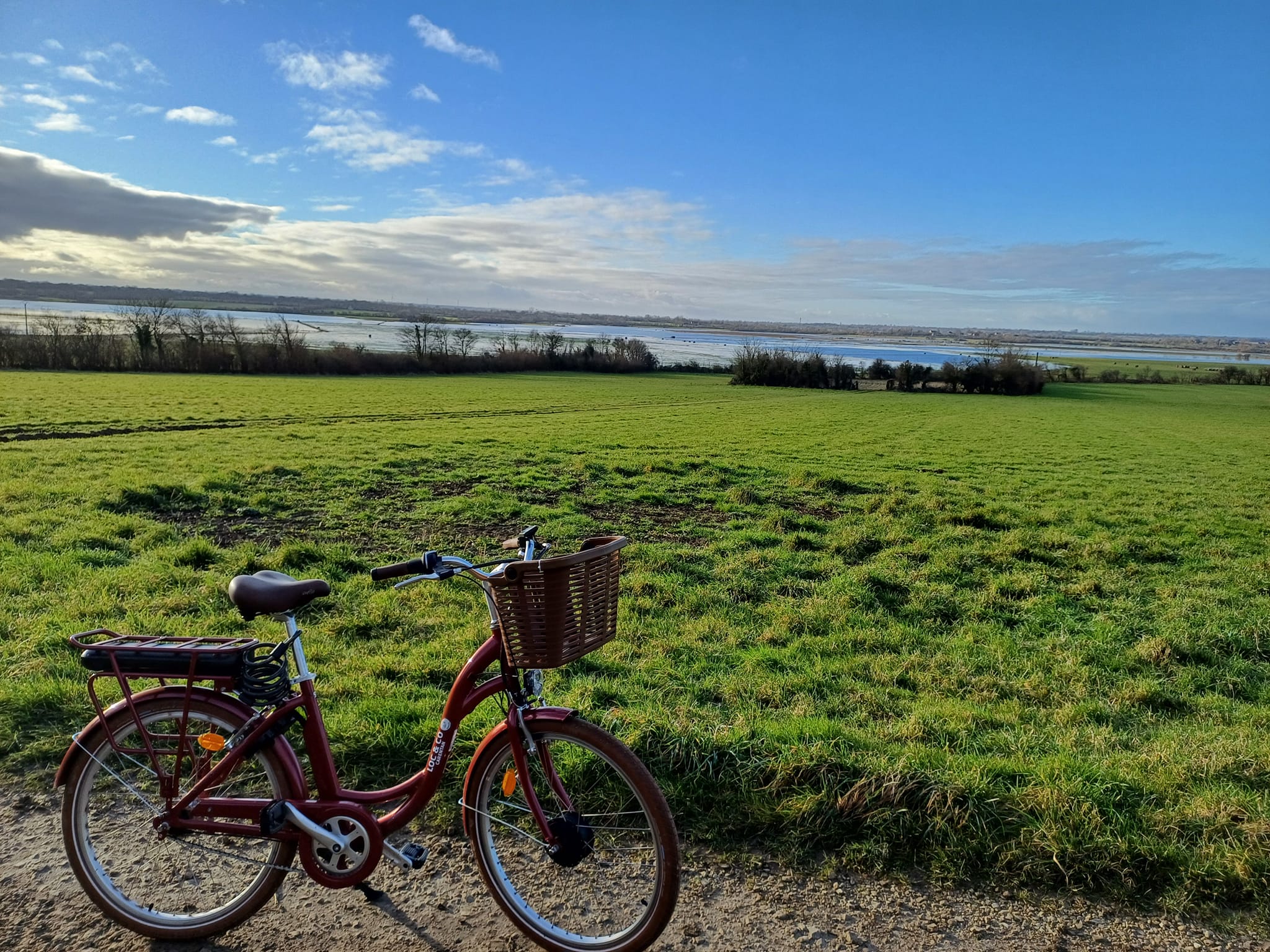 Een fietstocht onder de Normandische zon - Helderheid en warmte voor een stralende ontdekkingstocht.
